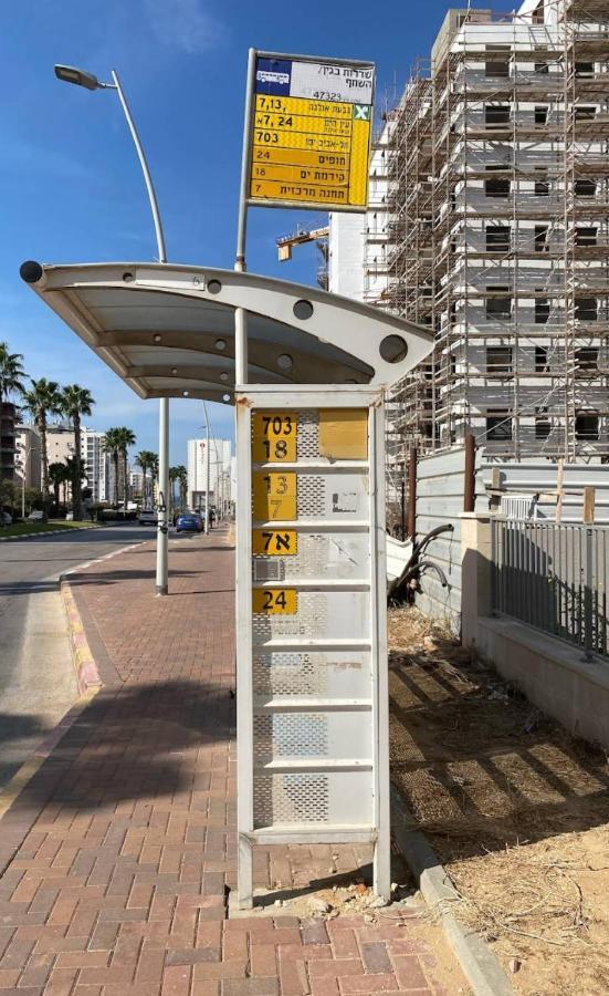 Sea& Sun Apartment Hadera Bagian luar foto