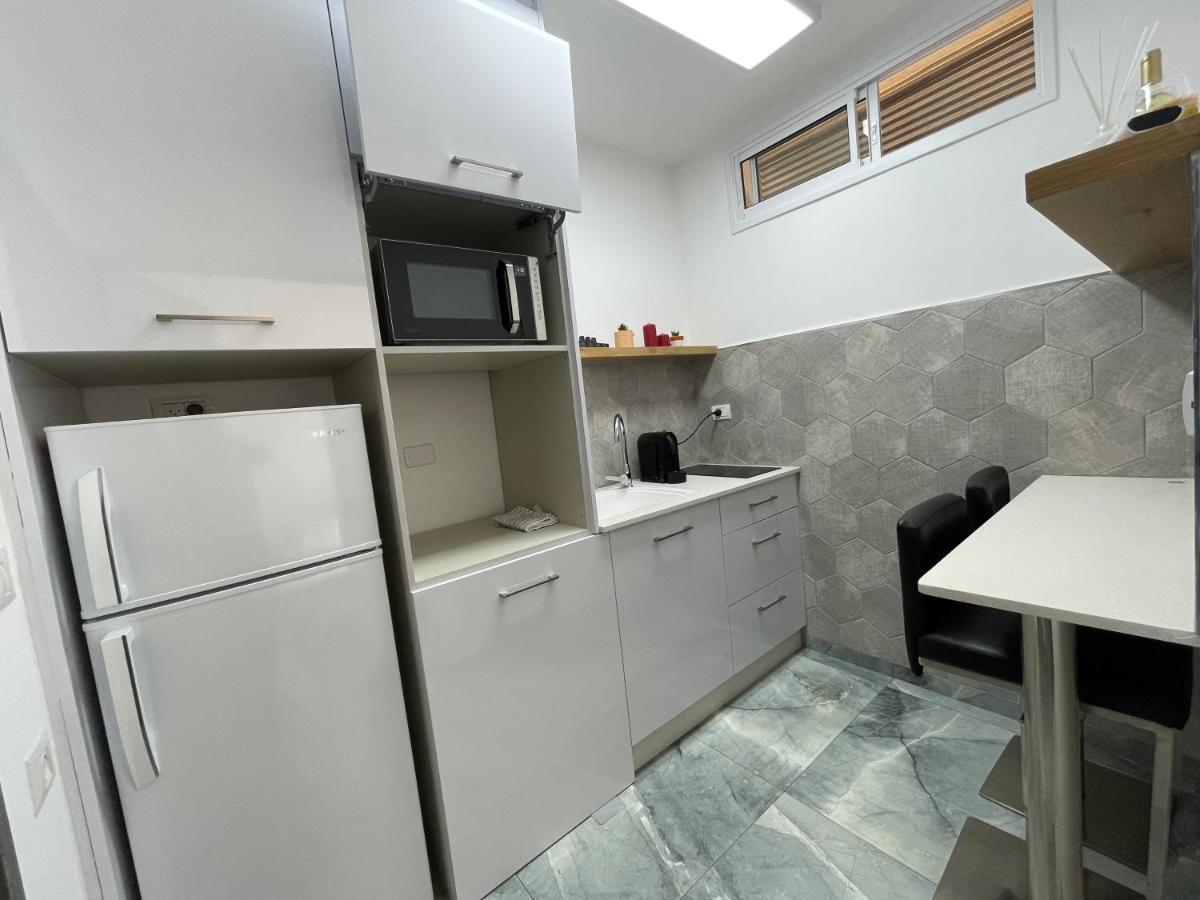Sea& Sun Apartment Hadera Bagian luar foto